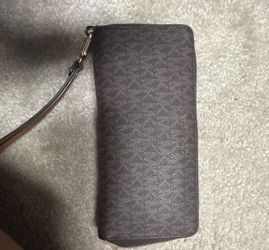 Michael kors wallet