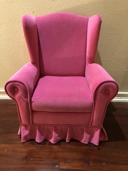 Adorable Pink Girl’s Chair