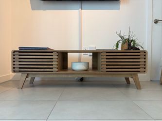 Ensley 59" TV Stand, Oak