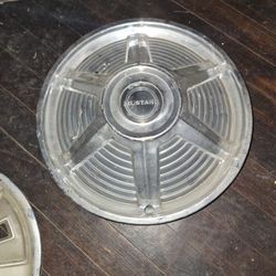 Mustang 1965 Original Hubcaps