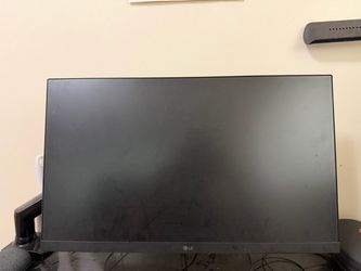 LG Monitor 144hz 1080p (with Desk Mount)