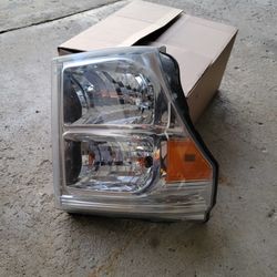 2011-16 Ford F350 Superduty Right Side Headlight 