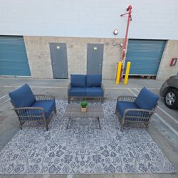 4 Pc Outdoor Patio set , love seat 2 chairs