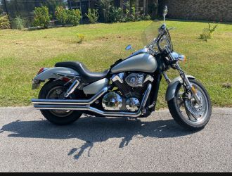 Super Clean 2004 Honda Shadow VTX1300