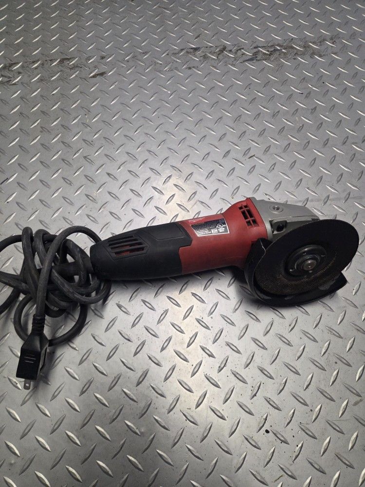 Milwaukee Corded Grinder