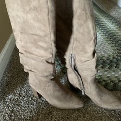 Light Brown/beige Boots