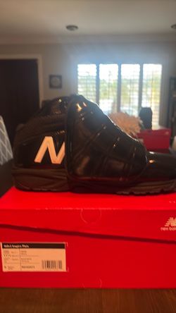 New Balance Men’s umpire Shoes size 11.5