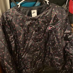 Nike Cropped Button Up (Great Condition) Size Large