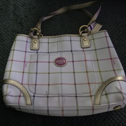 Authentic Plaid Coach Handbag. Excellent Condition 