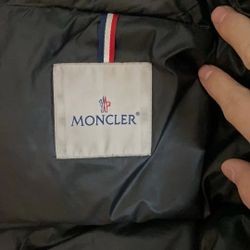 MONCLER 