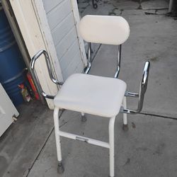 Small shower chair $15 firm price fcfs local pickup