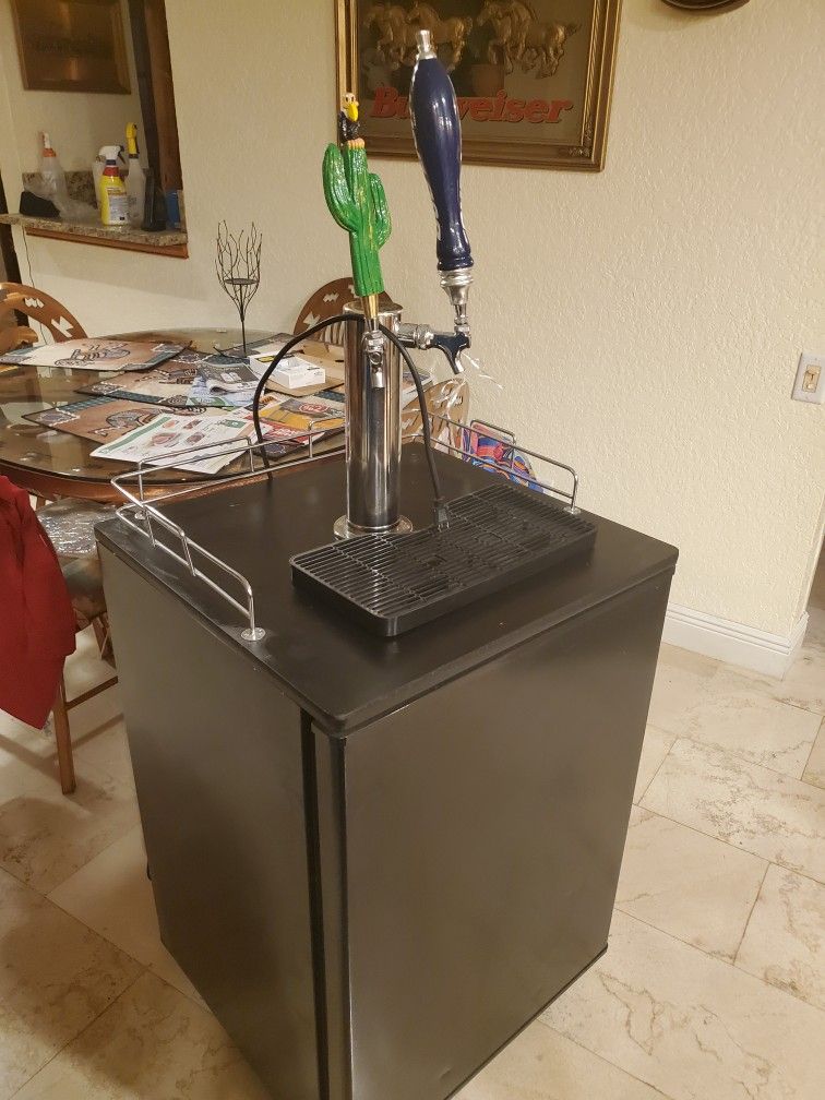 Haier Beer Cerveza Kegerator 2 Tap Or 1 Tap Your Choice . Superbowl Party! Budweiser