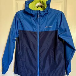 8 Outerwears & Fleeces