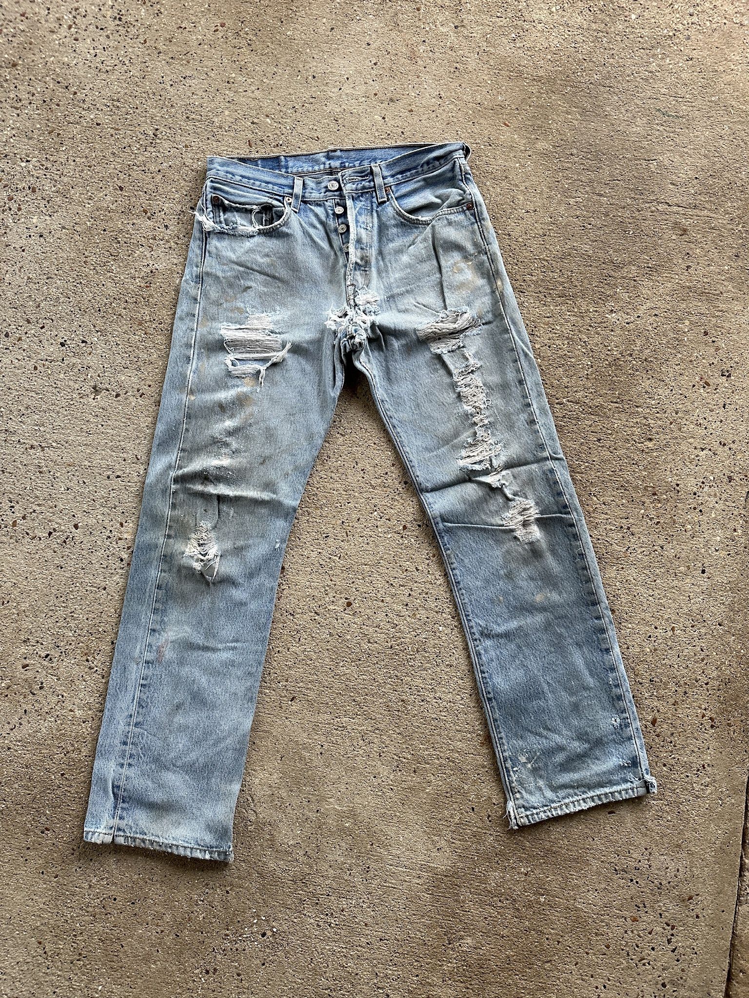 Distressed Levi’s 501 32x36
