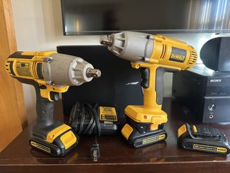 2 20V MAX* 1/2 IN. HIGH TORQUE IMPACT WRENCH