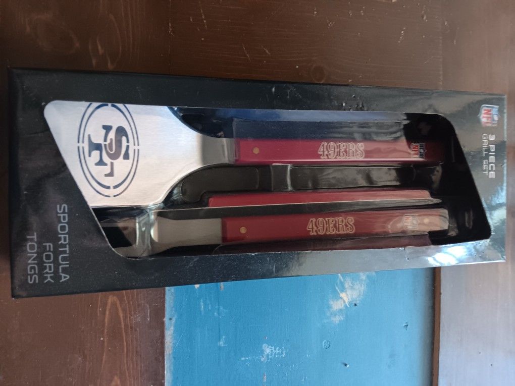 New 3 Piece Grill Set