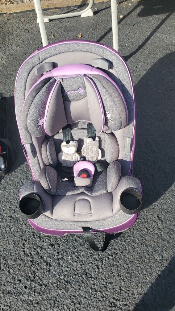Safety First Grow And Go Car Seat 