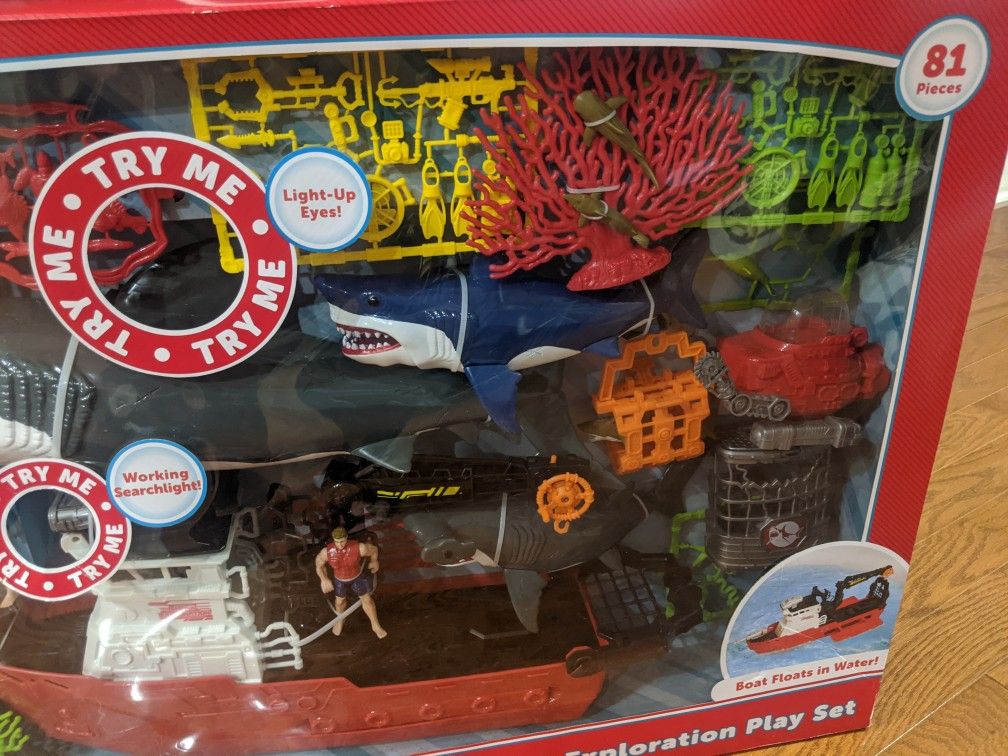Kid Connection 81pc Jumbo Shark Exploration Play Set for Sale in Fort