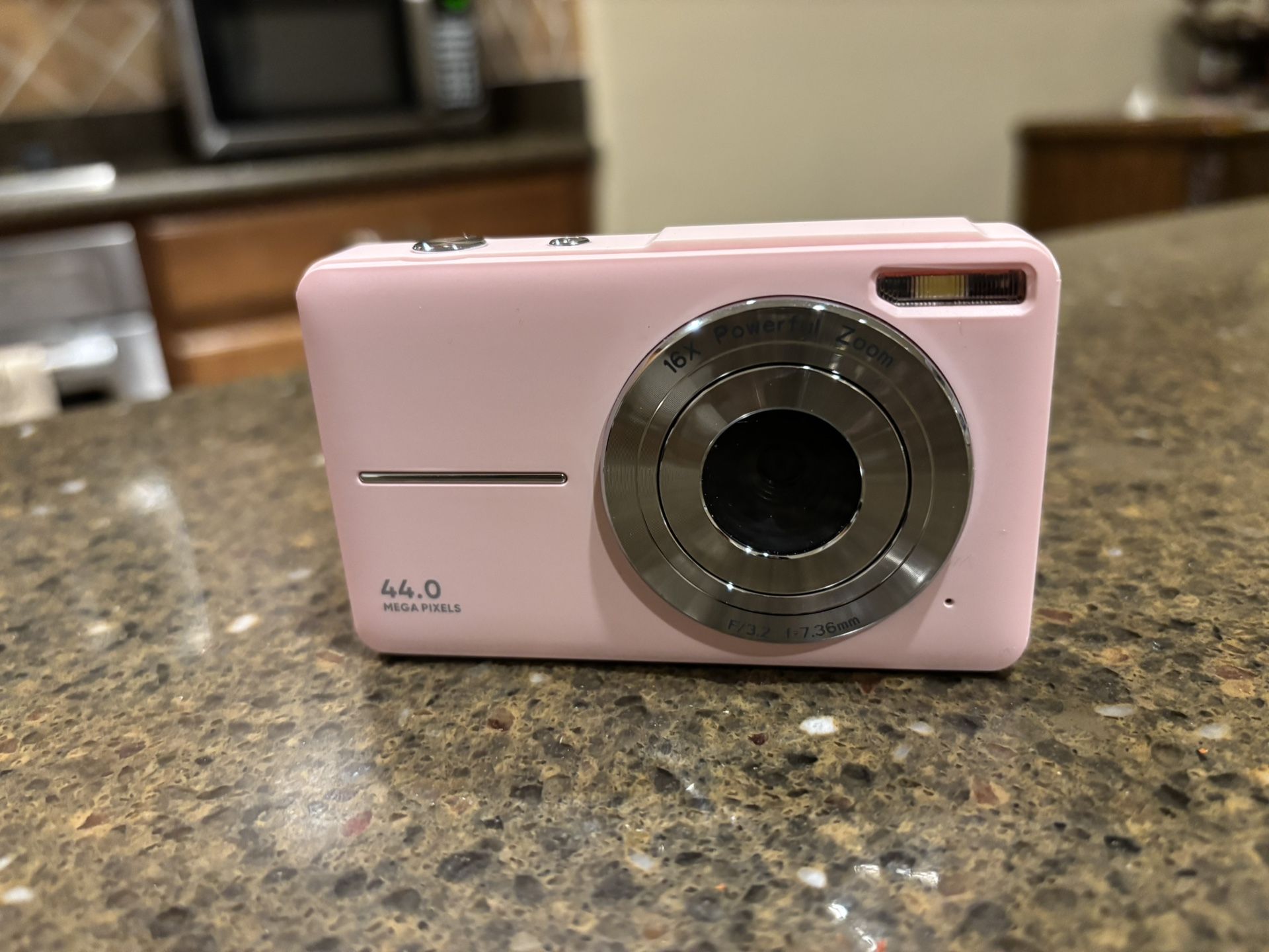 Digital Camera 