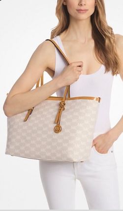 Brand new Michael kors purse Quinn Large Logo Jacquard Tote Bag with Pouch