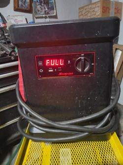 Snap-on 12v jump starter EEJP700
