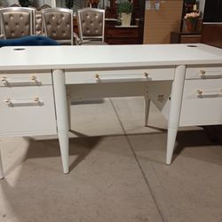 Gorgeous Desk / Vanity 
