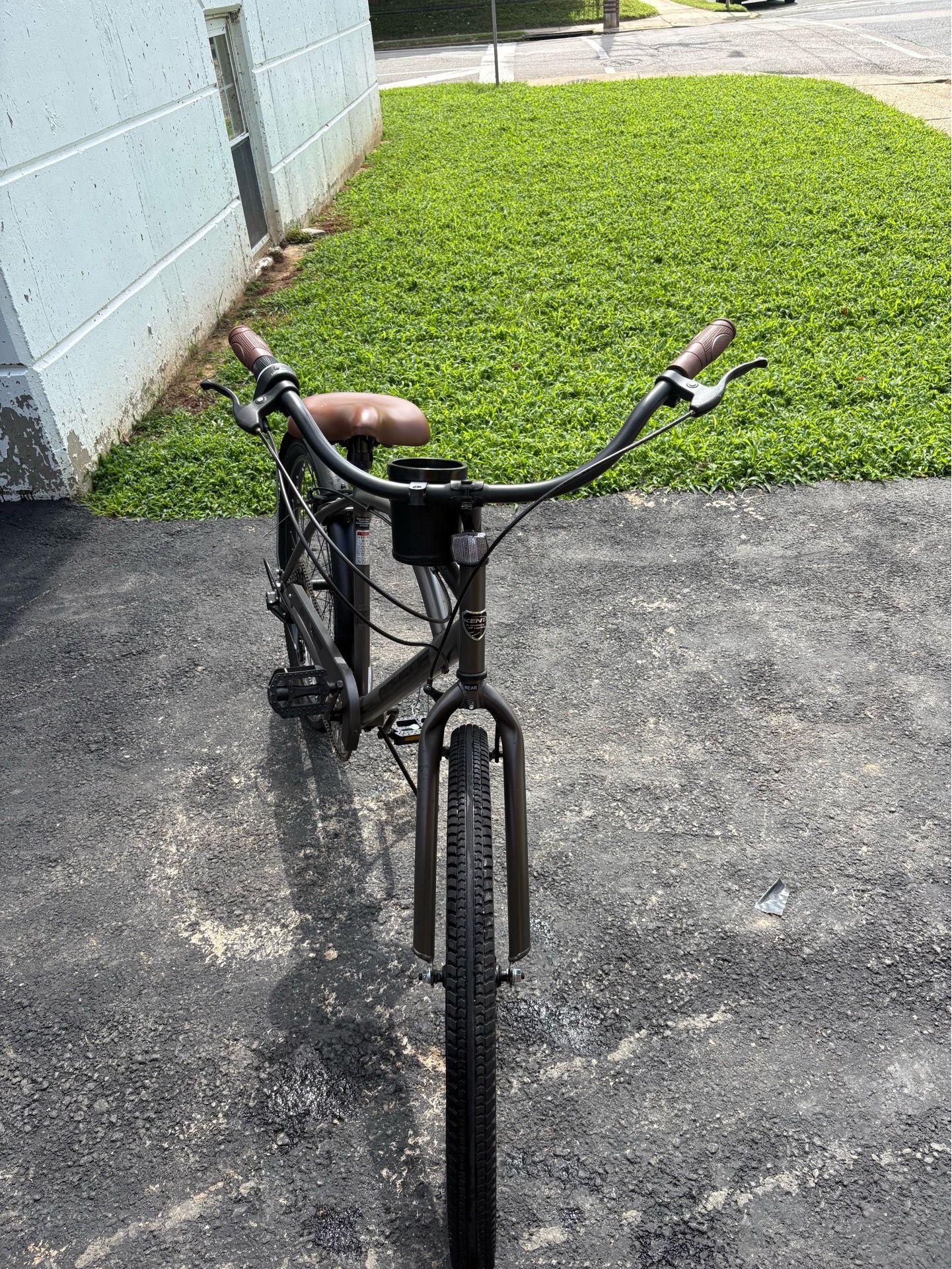 Kent 2600 cruiser bike 26 inch with pump