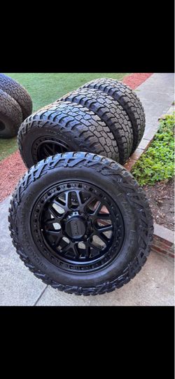 2024 Chevy Silverado HD 2500 and 3500 rims 8x180 on 35