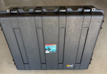 Pelican Watertight Case 1730 with wheels/no foam