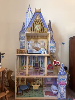 Disney Princess Castle -Over 4 Feet Tall