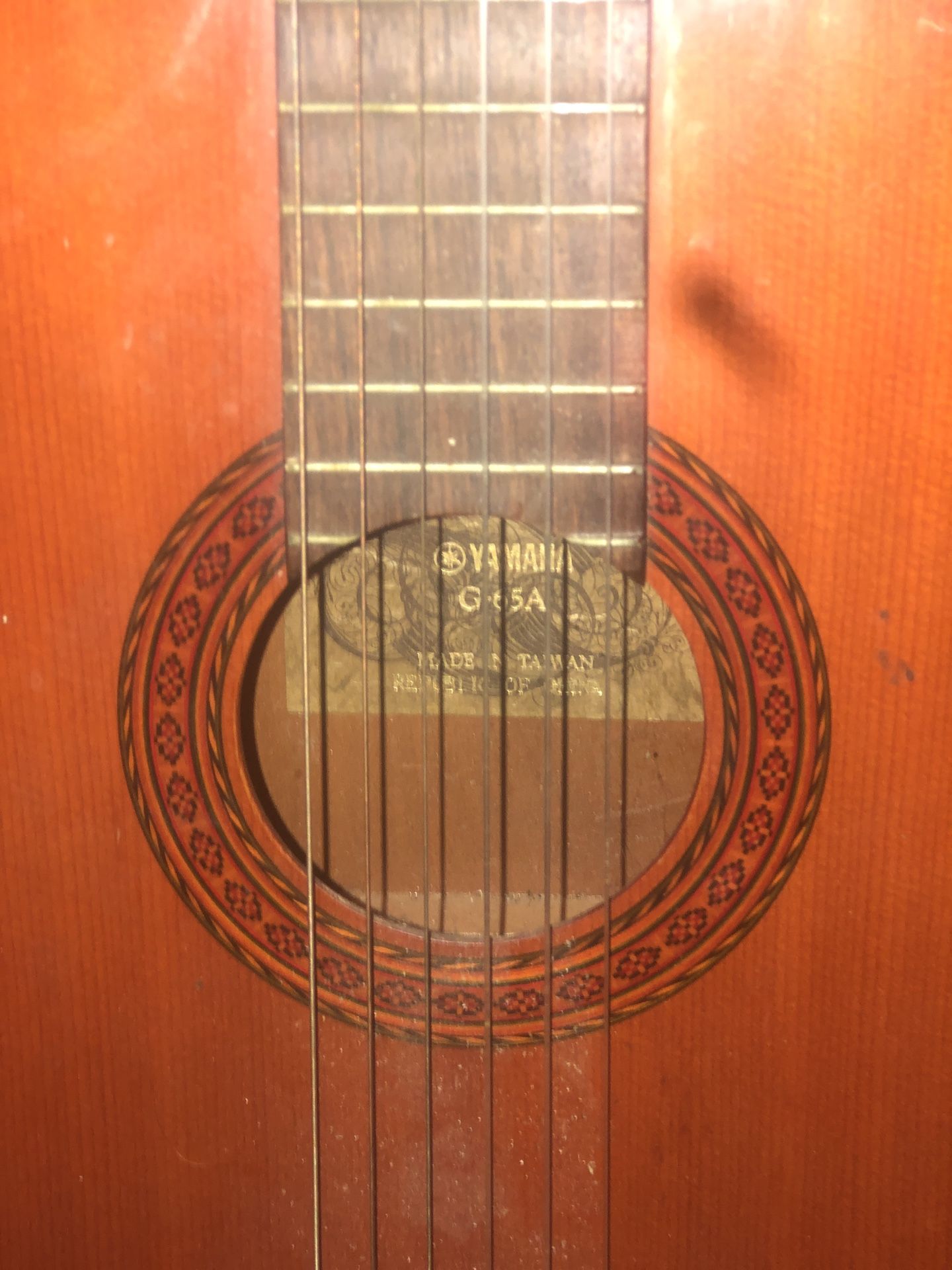 Yamaha G 65 A Nylon String Guitar