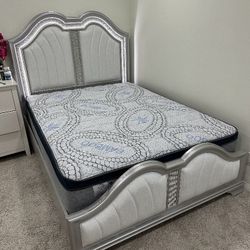 Queen Size Bed Frame With Led Light.  / Mattress Included.  🚨  Cama Queen Size Con Luz Led / Mattress Included 