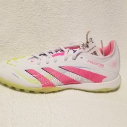 Adidas predator Pro Turf Size 7.5