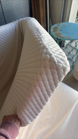 Queen mattress topper