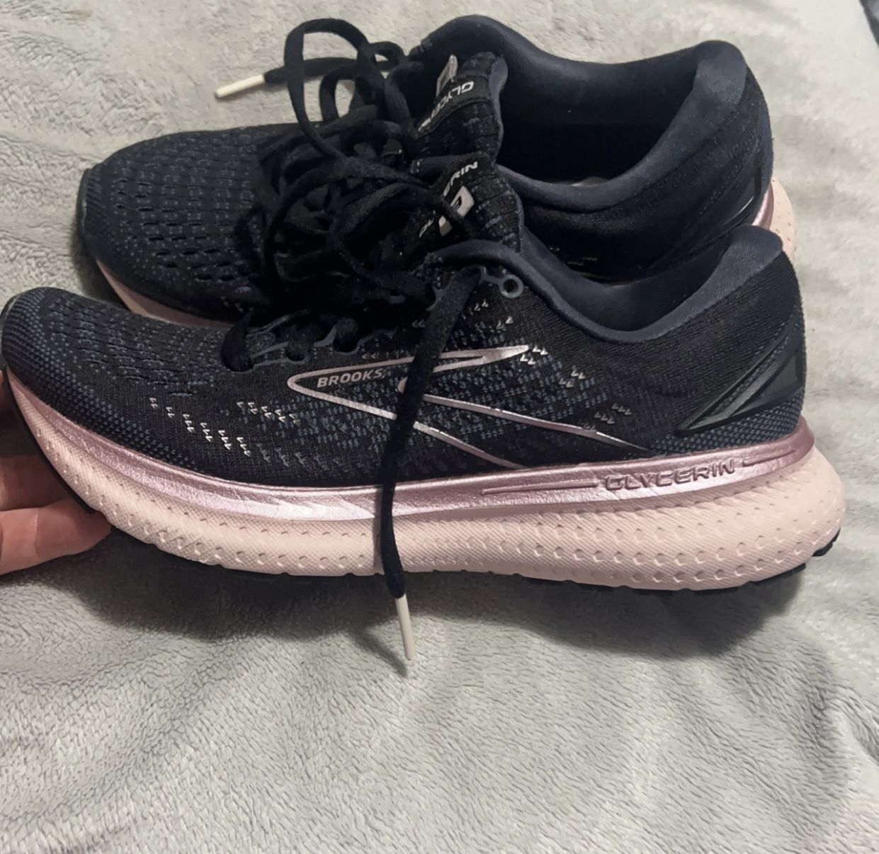 BROOKS GLYCERIN 19 women's shoe size 5.5, I accept offers