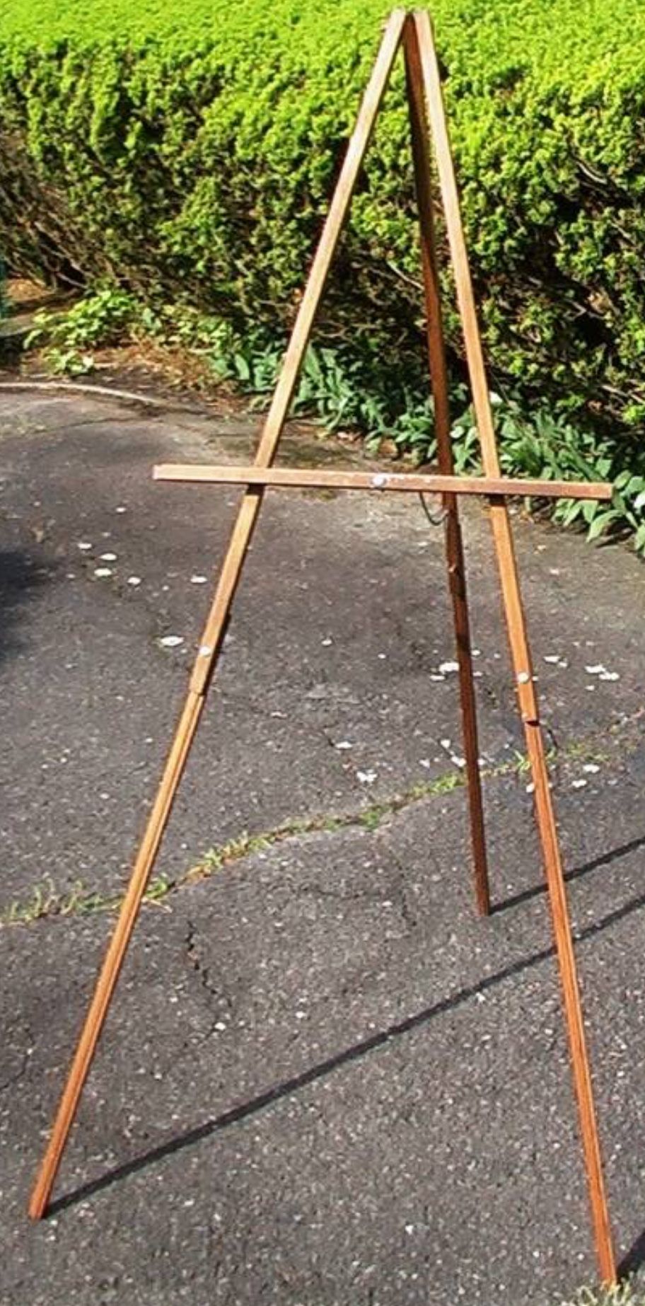 Wood Easel