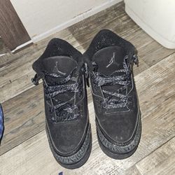 Selling Some Shoes For Good Price I'll Clean Them And Relace Them.