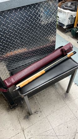 Vintage Mali 20oz Pool Cue w/ Case
