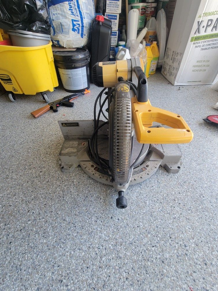 Dewalt 12 Inch Miter Saw Dw706