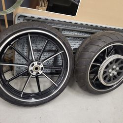 2018 Harley Davidson Breakout Wheel Set with Tires Motorcycle Harley-Davidson