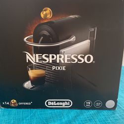 Nespresso Machine And Bréville Milk Warmer