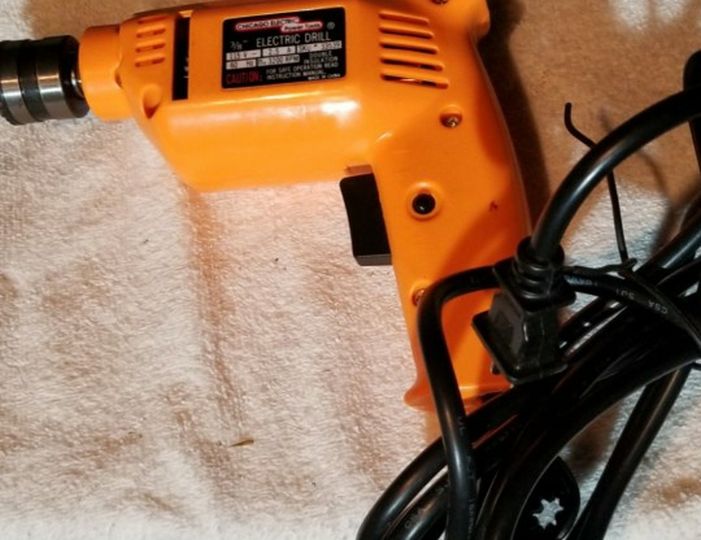 Electric Drill In Like New Condition. $25.00 Or Best Offer. LOCAL Pick Up Only.