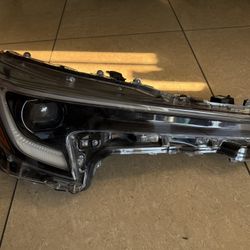 TYC Pair LED Headlights For Toyota Corolla SE/XSE Hatchback 2023-2025 Models