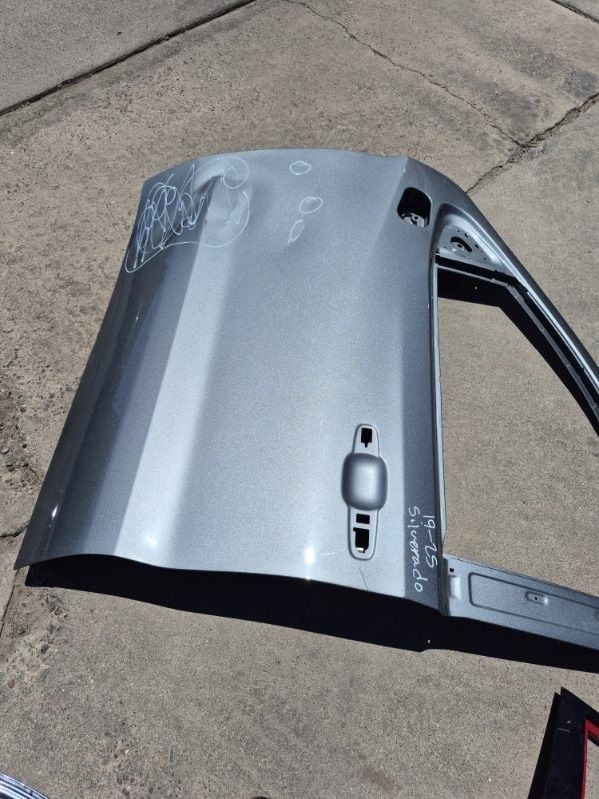 Chevy Silverado 1500 Left Door Oem