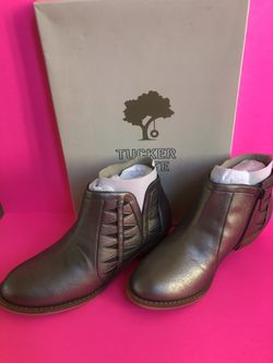 Girls size 3 Booties