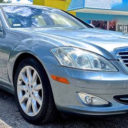 2007 MERCEDES BENZ S550 with 115K miles