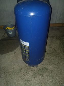 “Campbell Hausfeld 20-Gallon 125 PSI Air Compressor w/ Air Hose