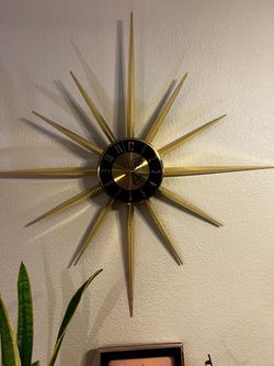 Vintage mcm starburst clock