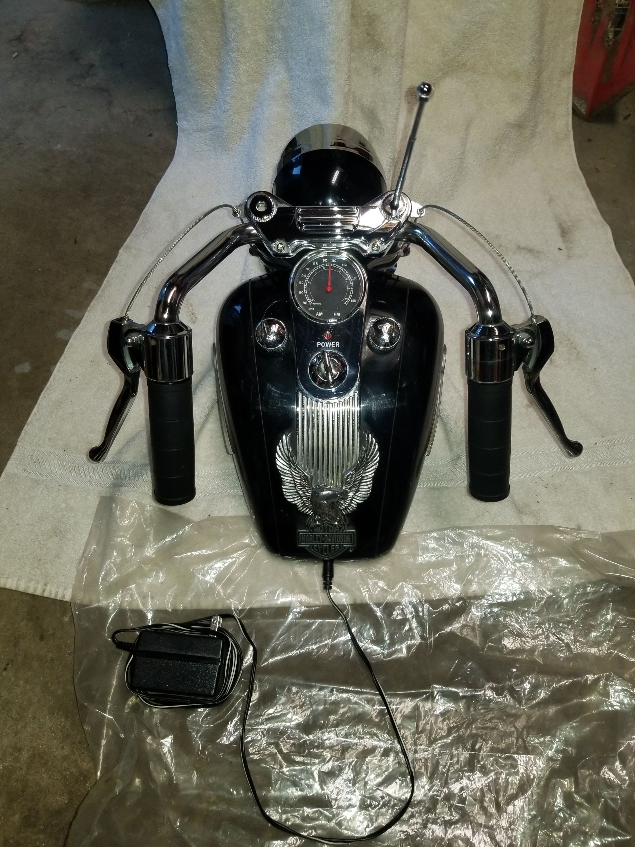 HARLEY - DAVIDSON TANK RADIO HARLEY DAVIDSON