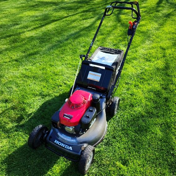 Honda HRC216HXA Commercial Lawn Mower - $1,400